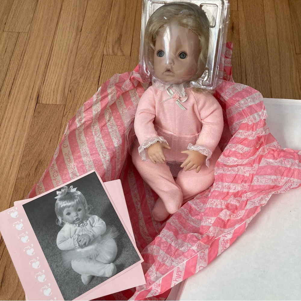 NIB Ashton Drake Galleries
Collectible Vinyl Edition of “Sugar Plum”
1994